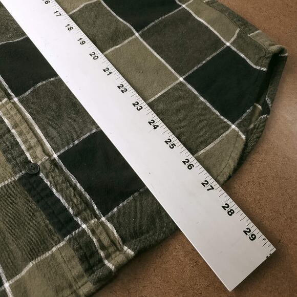 Levis Flannel Shirt Mens Medium Green Black Long Sleeve Plaid Oxford Button Down - Picture 7 of 10